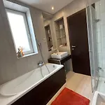 Homey - Parliament, Chain Bridge Apartment *