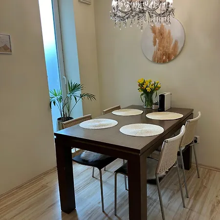 Homey - Parliament, Chain Bridge Apartament